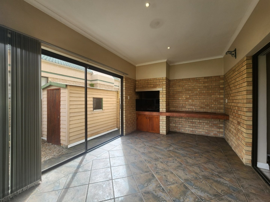 3 Bedroom Property for Sale in Heather Park Western Cape